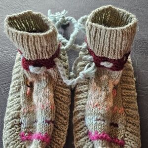French Knot Wool Slipper Booties S/M Cozy Knit Suede Sole